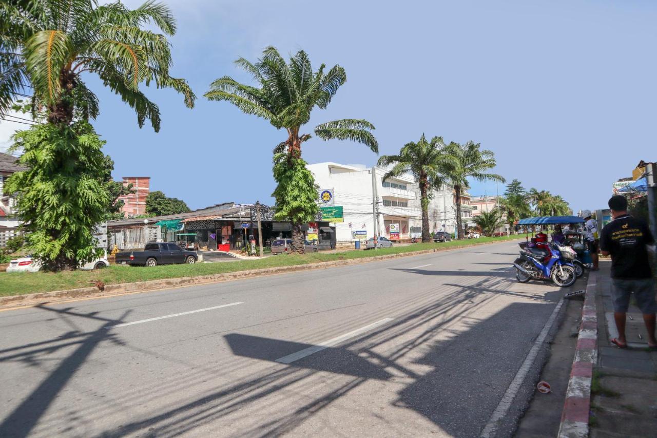 Oyo 747 Suwanna Hotel Krabi town Exteriör bild